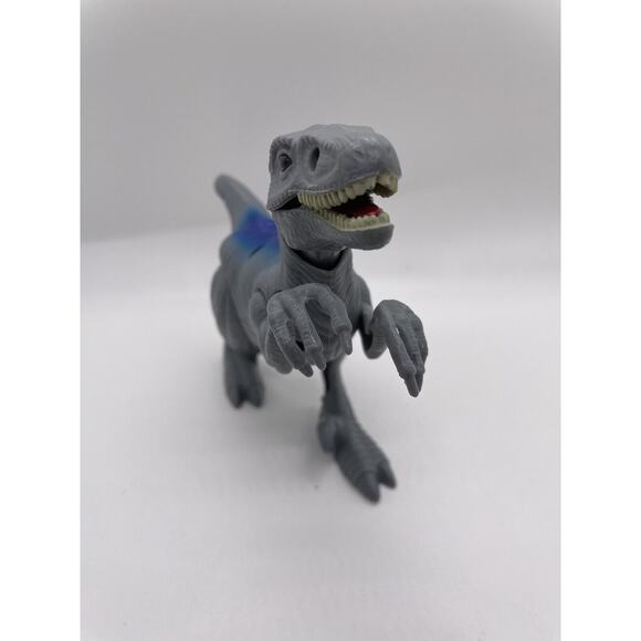 Jurassic World Blue Dinosaur Action Figure Lights up and "Talks" - Picture 1 of 6